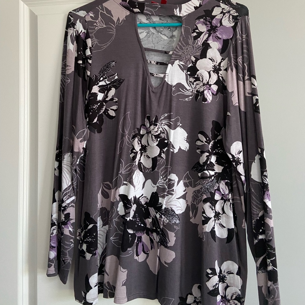 Jennifer Lopez long sleeve floral print